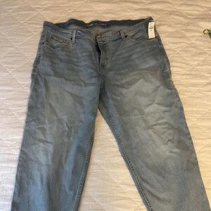 *NWT* Old Navy women's Jeans 18P